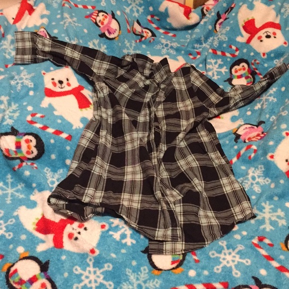 Shirt - Picture 1 of 1